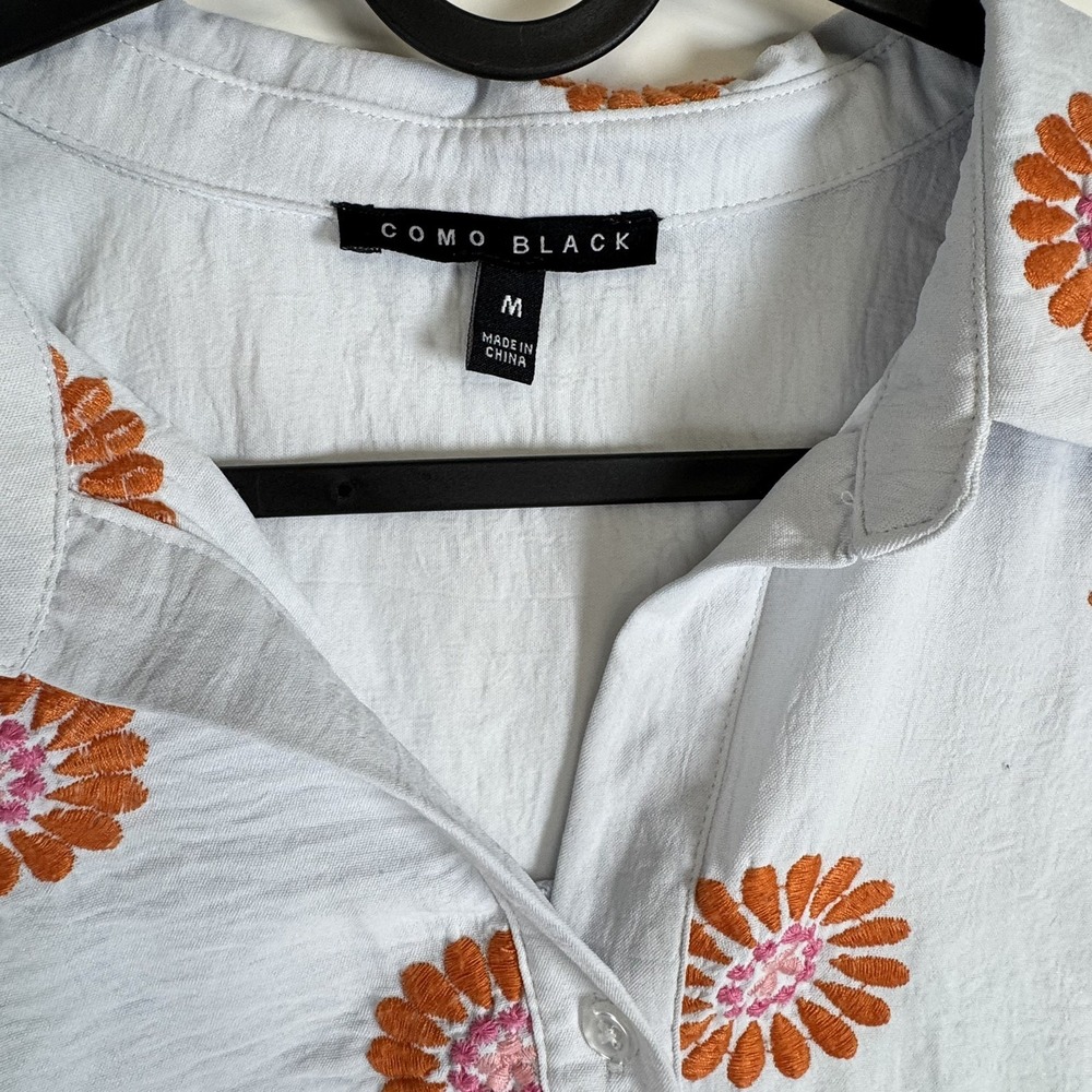 COMO BLACK Women's Light Blue Orange Floral Embroidered‎  Shirt Blouse Size M - Picture 2 of 16